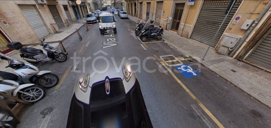 locale commerciale in vendita ad Ancona in zona Piano San Lazzaro