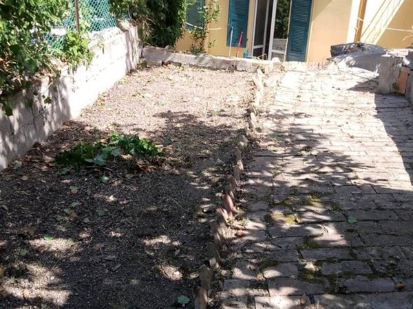 appartamento in vendita ad Ancona in zona Adriatico