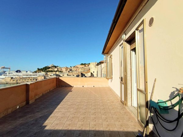 appartamento in vendita ad Ancona in zona Passetto