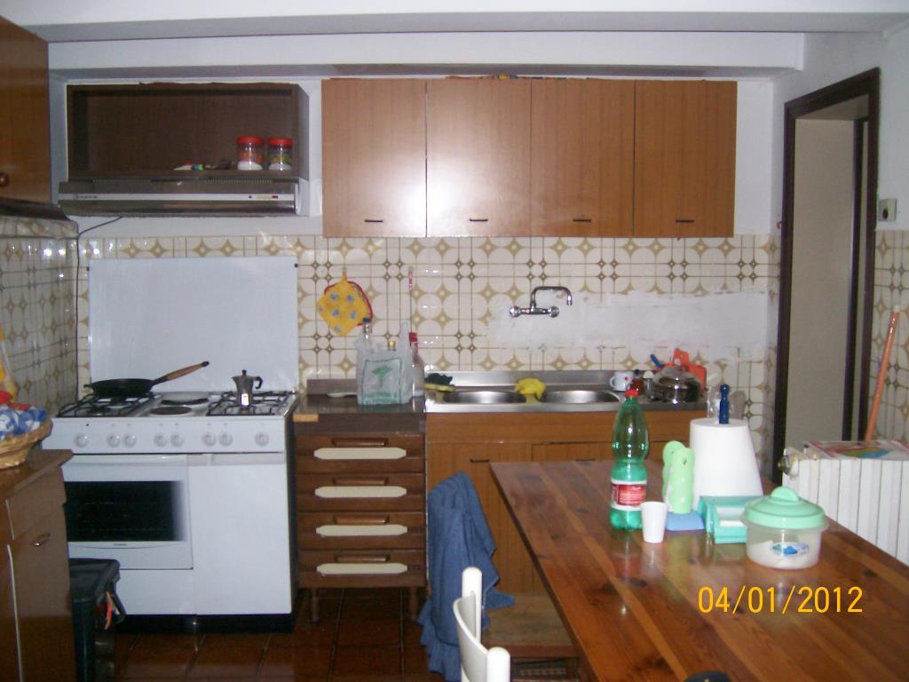 casa indipendente in vendita ad Ancona in zona Poggio d'Ancona