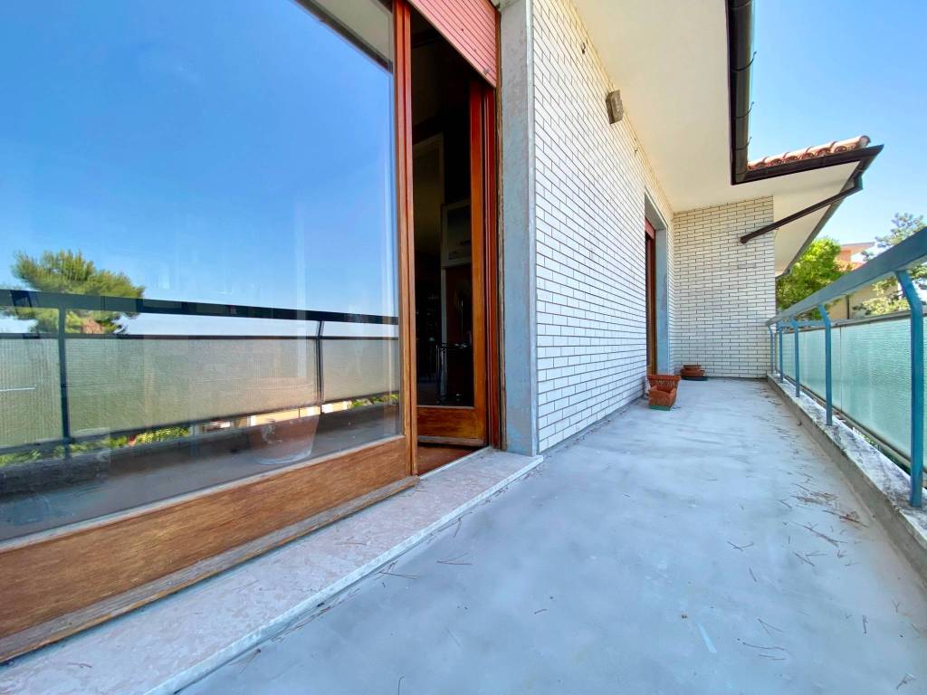 appartamento in vendita ad Ancona in zona Piano San Lazzaro