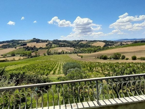 appartamento in vendita ad Ancona in zona Piano San Lazzaro