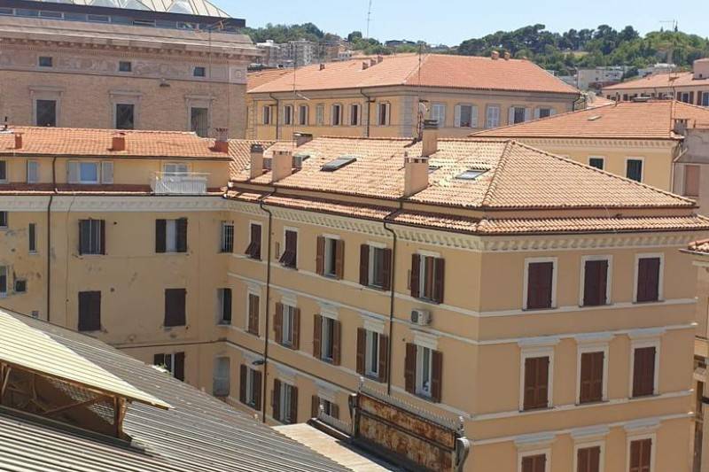 appartamento in vendita ad Ancona in zona Piano San Lazzaro