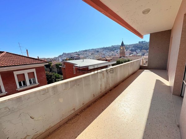 appartamento in vendita ad Ancona in zona Adriatico