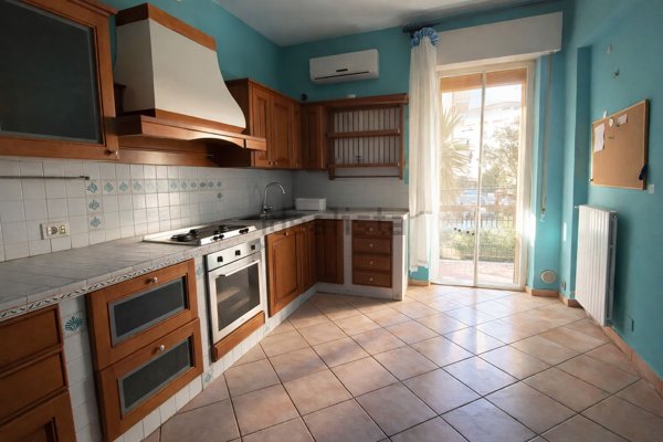 appartamento in vendita ad Ancona in zona Piano San Lazzaro