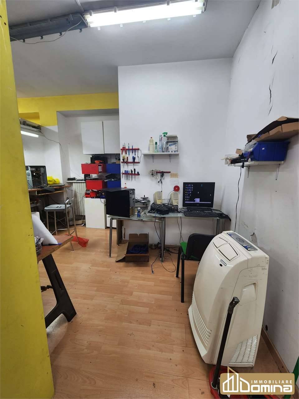 negozio in vendita ad Ancona in zona Pinocchio