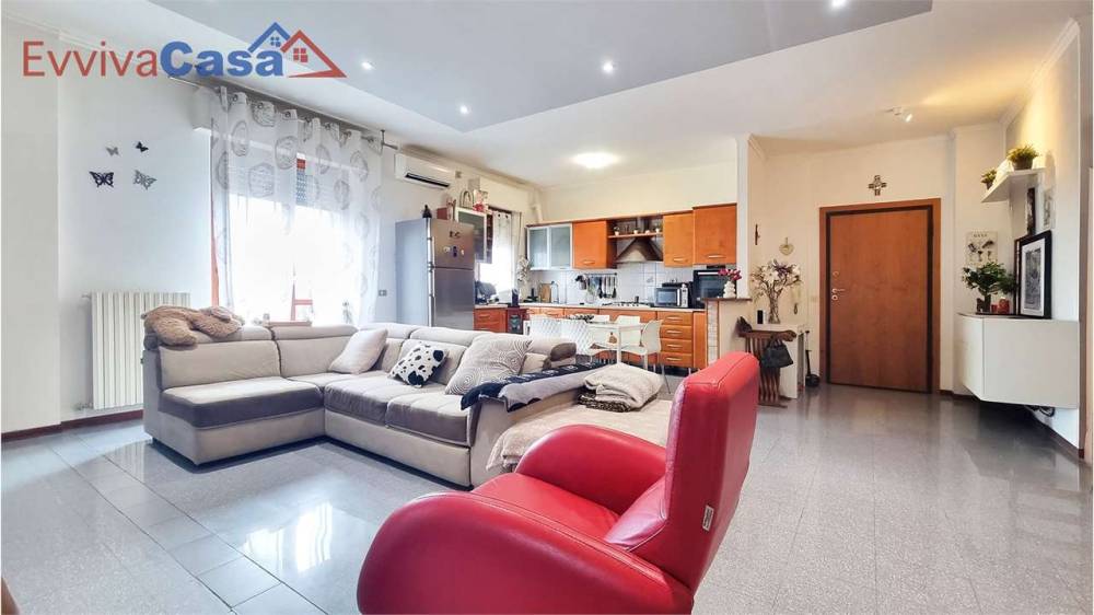 ufficio in vendita ad Ancona in zona Piano San Lazzaro