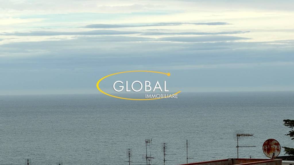 appartamento in vendita ad Ancona in zona Piano San Lazzaro