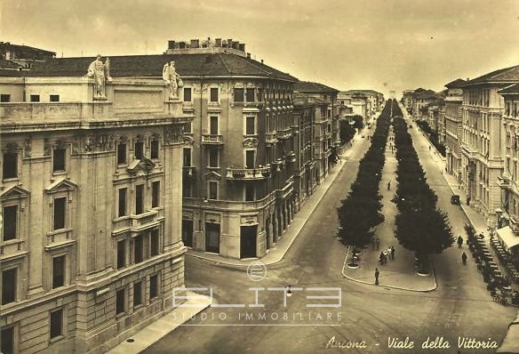 appartamento in vendita ad Ancona in zona Adriatico