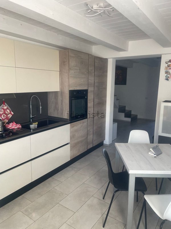 casa semindipendente in vendita ad Ancona in zona Piano San Lazzaro