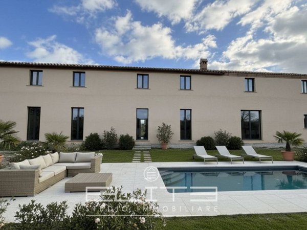 casa indipendente in vendita ad Ancona in zona Piano San Lazzaro