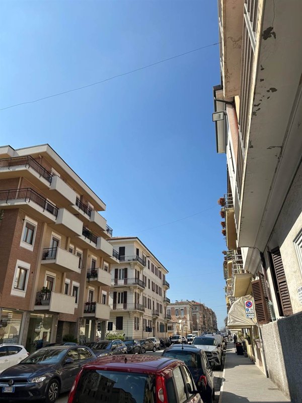 appartamento in vendita ad Ancona in zona Adriatico