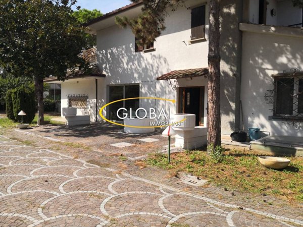 casa indipendente in vendita ad Ancona in zona Passetto