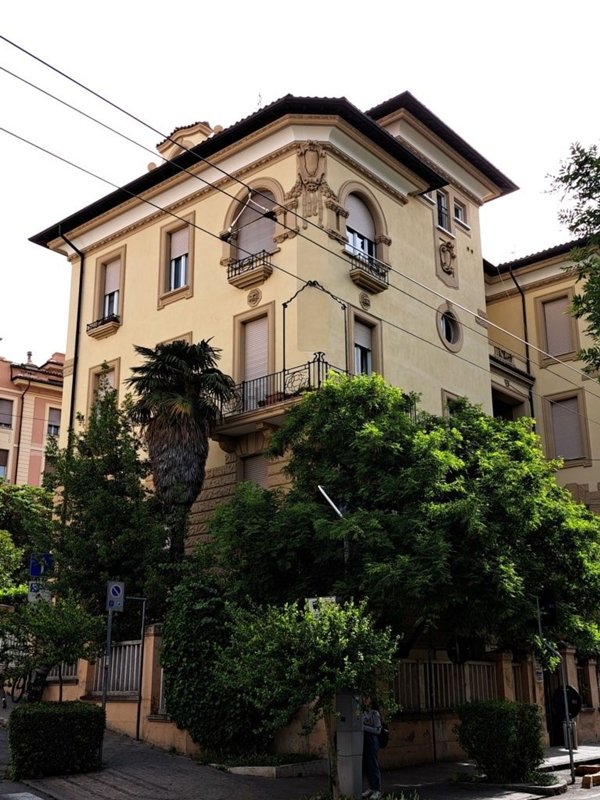 appartamento in vendita ad Ancona in zona Adriatico