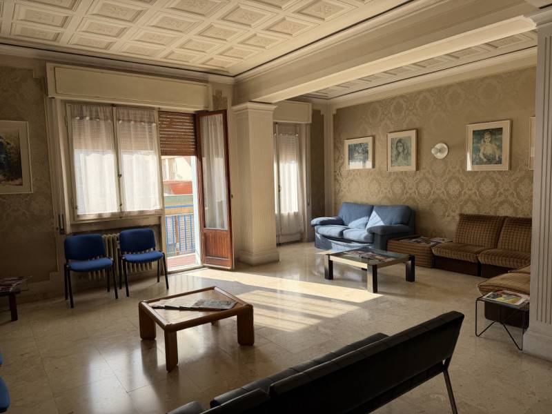 appartamento in vendita ad Ancona in zona Adriatico