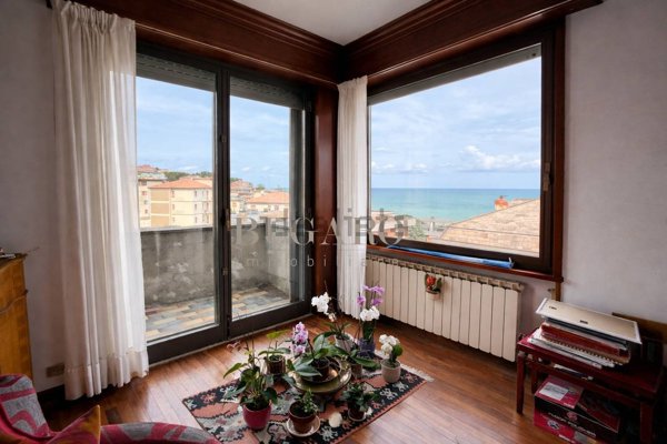 appartamento in vendita ad Ancona in zona Adriatico