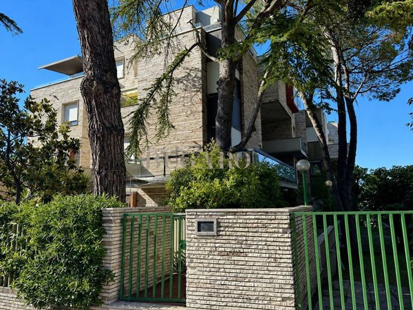 appartamento in vendita ad Ancona in zona Adriatico