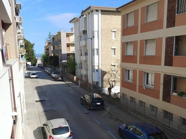 appartamento in vendita ad Ancona in zona Adriatico