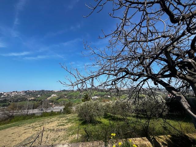 appartamento in vendita ad Ancona in zona Tavernelle