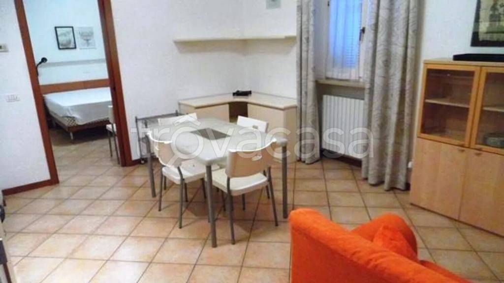 appartamento in vendita ad Ancona in zona Varano