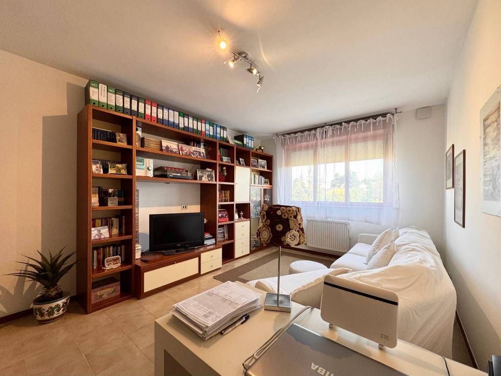 appartamento in vendita ad Ancona in zona Varano