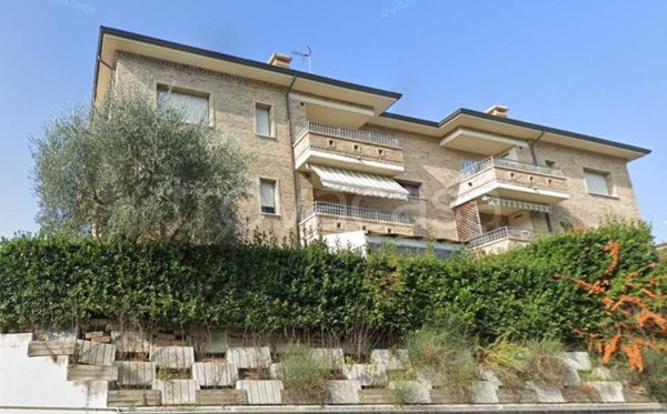 appartamento in vendita ad Ancona in zona Varano