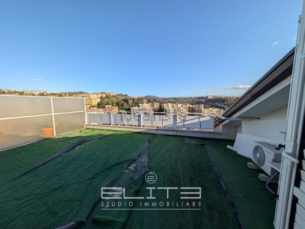 appartamento in vendita ad Ancona in zona Piano San Lazzaro