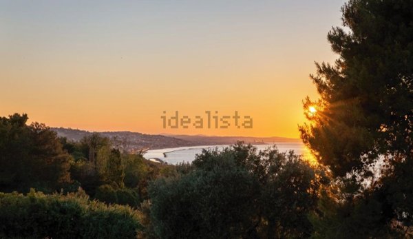 appartamento in vendita ad Ancona in zona Posatora