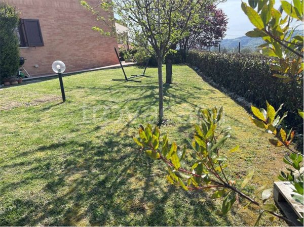 casa indipendente in vendita ad Ancona in zona Gallignano