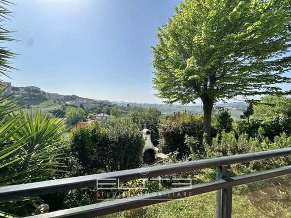 appartamento in vendita ad Ancona in zona Pietra La Croce