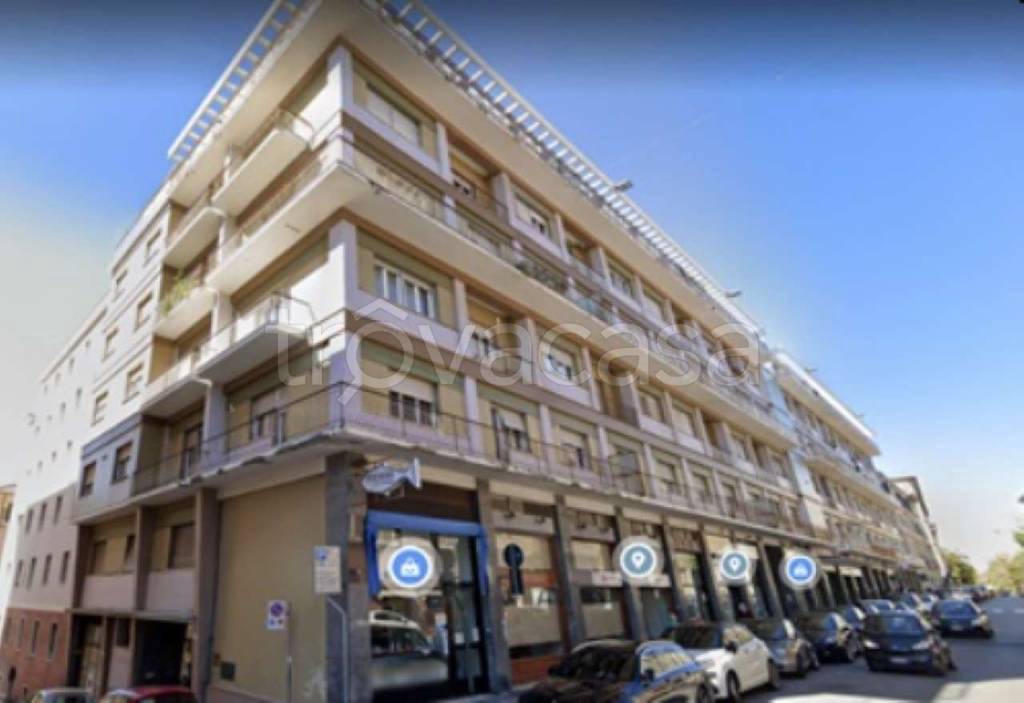 ufficio in vendita ad Ancona in zona Adriatico