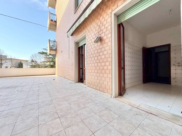 appartamento in vendita ad Ancona in zona Piano San Lazzaro