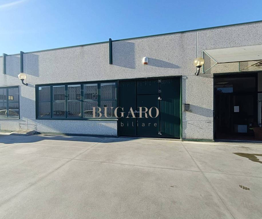 negozio in vendita ad Ancona in zona Brecce Bianche