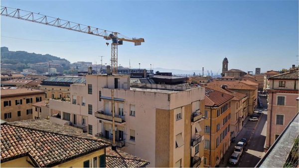 appartamento in vendita ad Ancona in zona Centro Storico