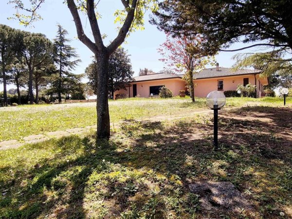 appartamento in vendita ad Ancona in zona Candia