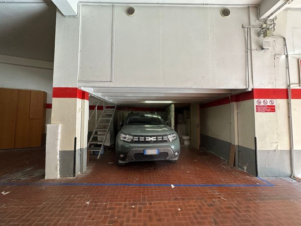 locale di sgombero in vendita ad Ancona in zona Piano San Lazzaro