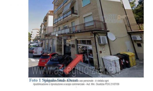 negozio in vendita ad Ancona in zona Piano San Lazzaro