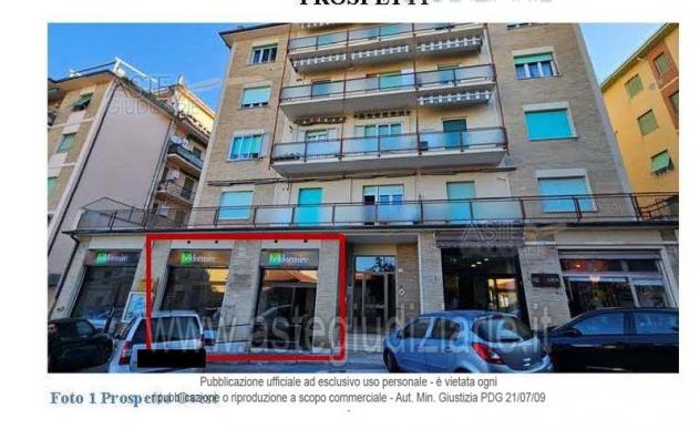 negozio in vendita ad Ancona in zona Piano San Lazzaro