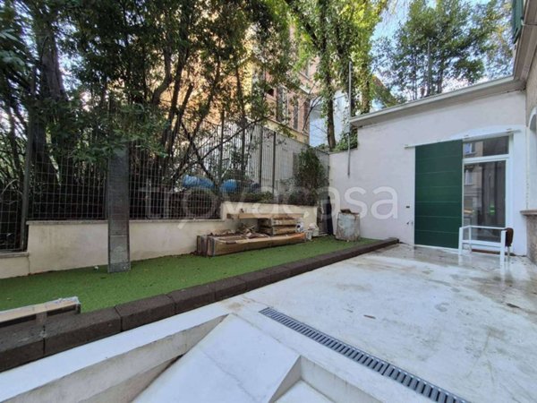 appartamento in vendita ad Ancona in zona Adriatico