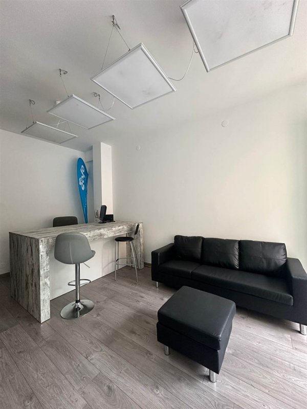 negozio in vendita ad Ancona in zona Piano San Lazzaro