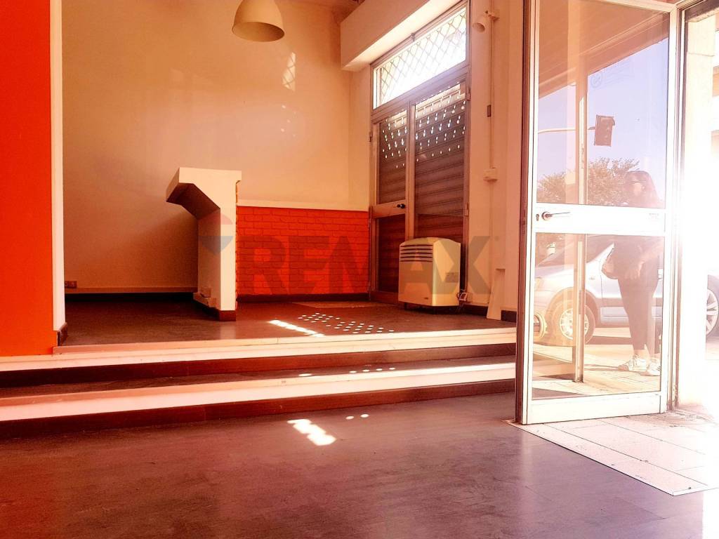 negozio in vendita ad Ancona