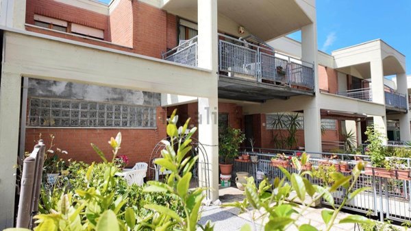 casa indipendente in vendita ad Ancona in zona Montedago