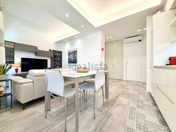 appartamento in vendita ad Ancona in zona Adriatico