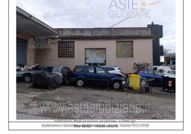 negozio in vendita ad Ancona in zona Piano San Lazzaro