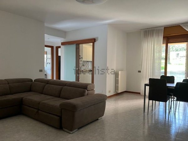 appartamento in vendita ad Ancona in zona Piano San Lazzaro