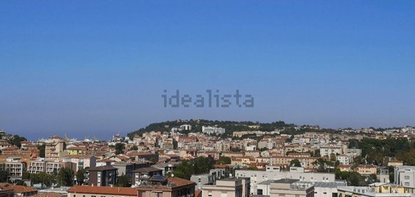 appartamento in vendita ad Ancona in zona Palombare