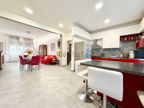 appartamento in vendita ad Ancona in zona Scrima