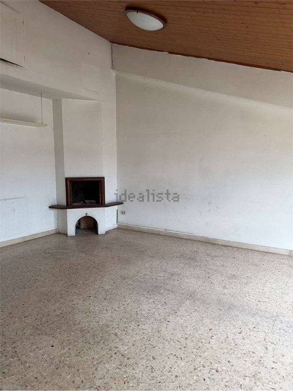 appartamento in vendita ad Ancona in zona Vallemiano