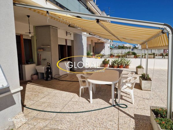 appartamento in vendita ad Ancona in zona Palombare