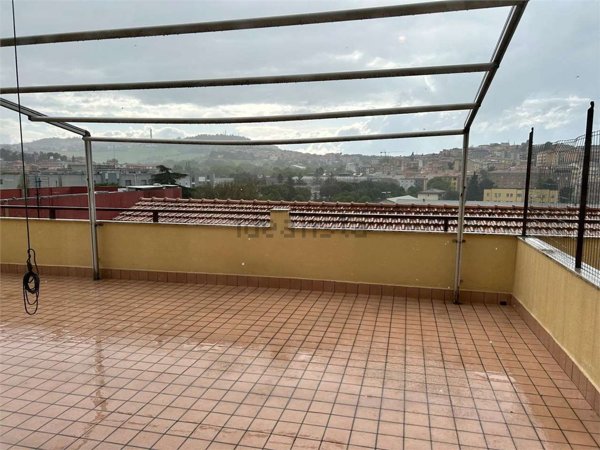 appartamento in vendita ad Ancona in zona Piano San Lazzaro